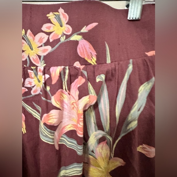 Torrid Poplin Midi Tiered floral skirt size 4 (26/28) - Picture 3 of 7